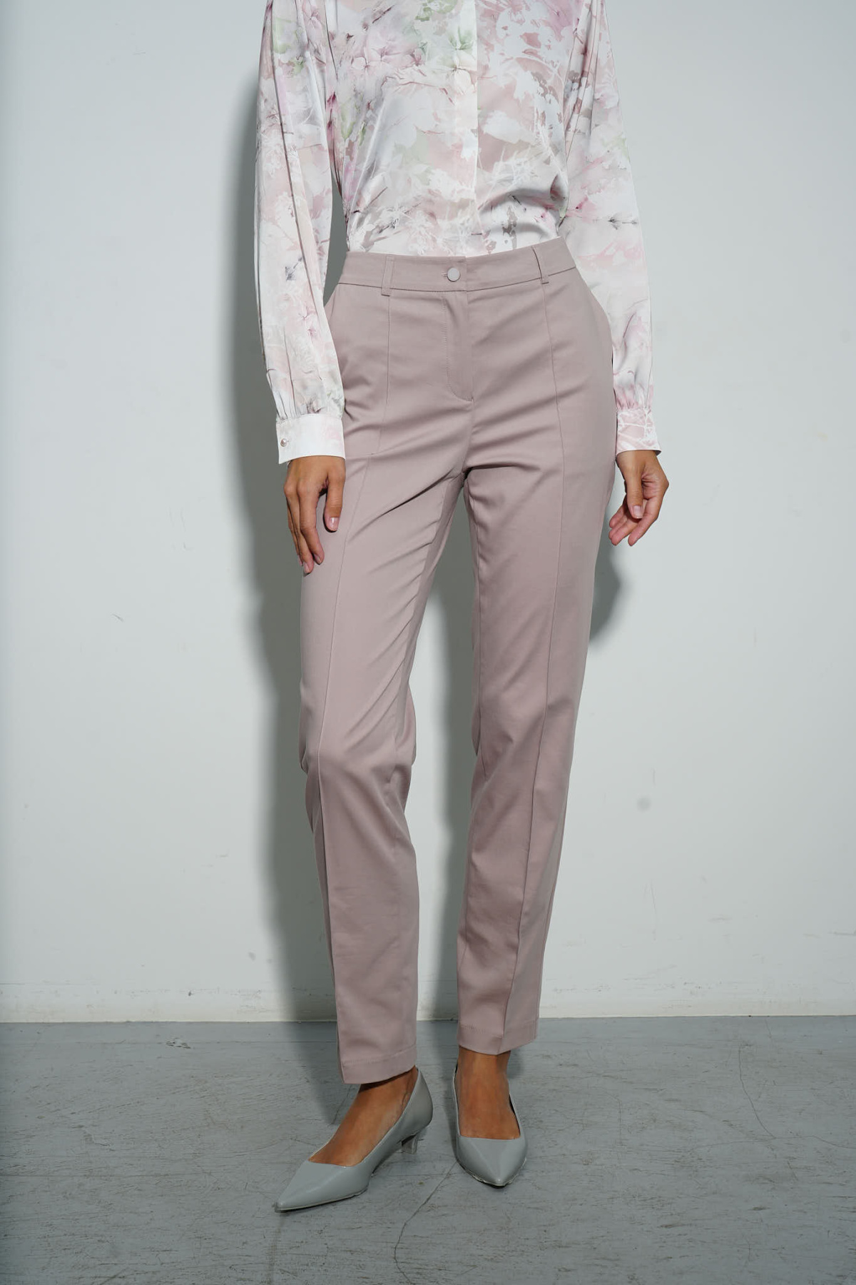 Брюки пудровые 4 Брюки пудровые 4