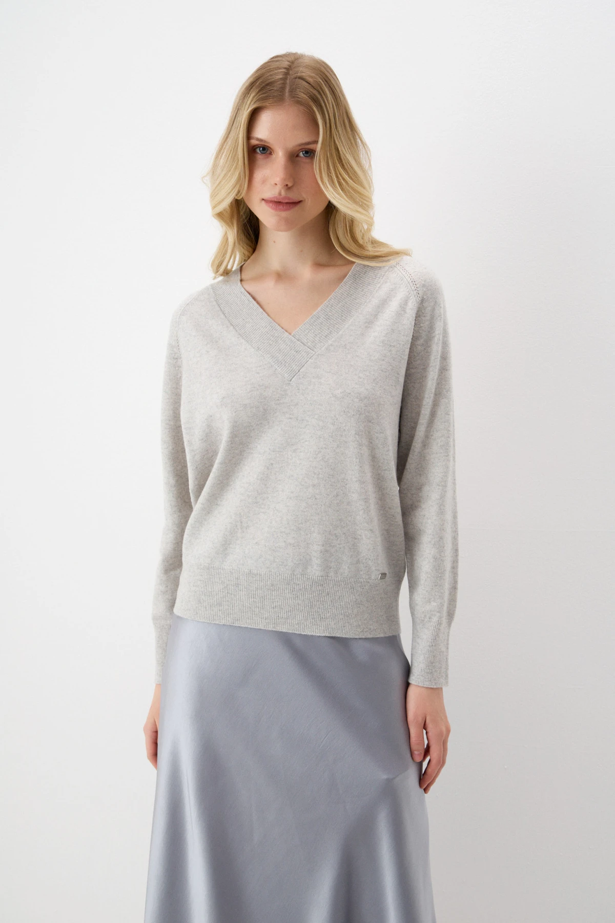 Джемпер серый 0 Джемпер серый 0