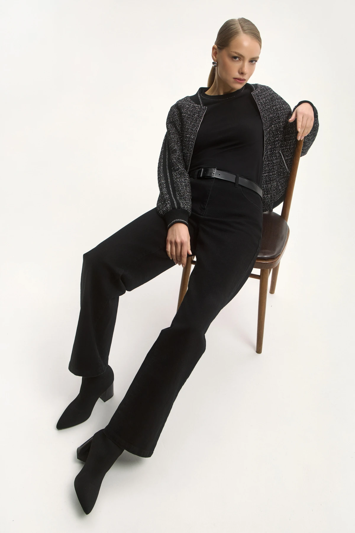 Лонгслив черный "Эхо вселенной" 3 Лонгслив черный "Эхо вселенной" 3