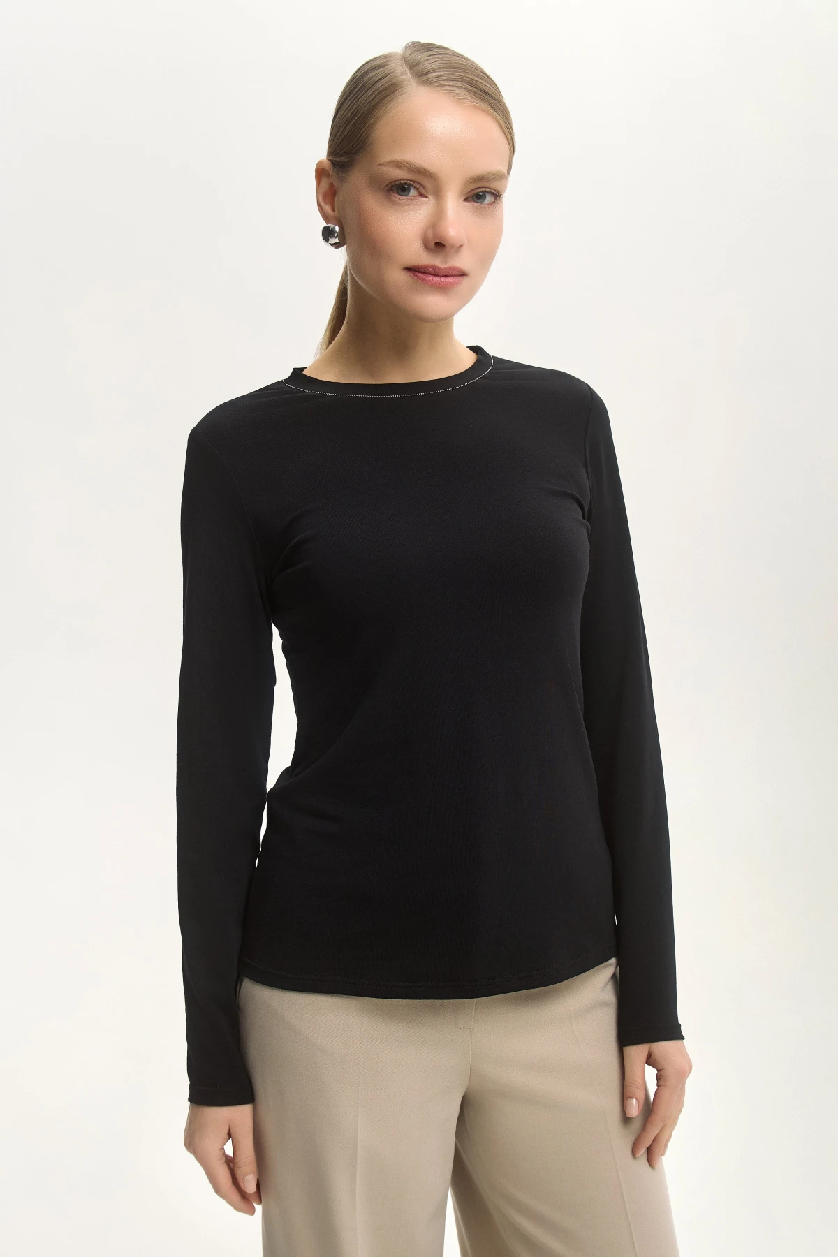 Лонгслив черный "Эхо вселенной" 6 Лонгслив черный "Эхо вселенной" 6