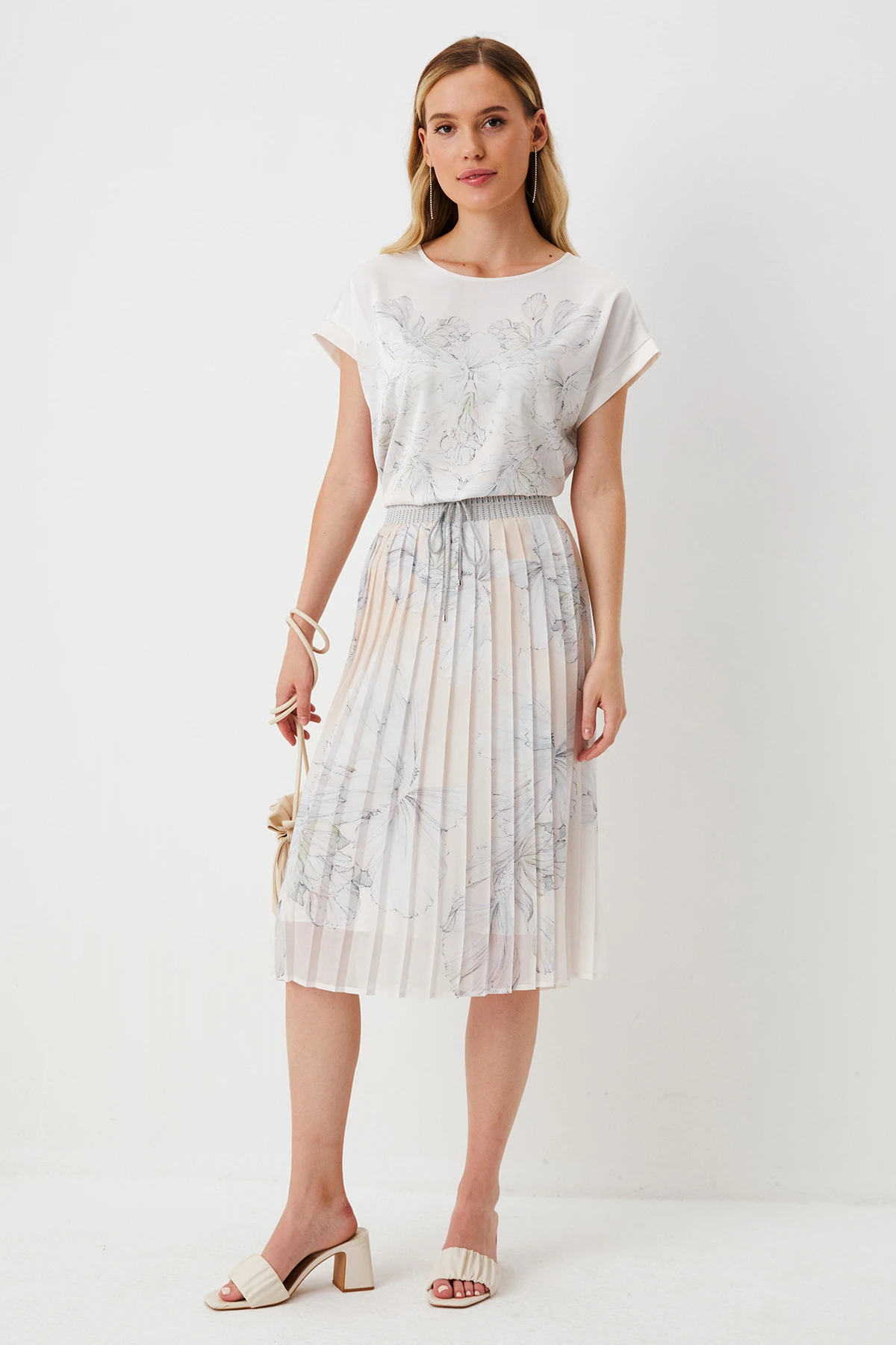 Джемпер "Бегущая по волнам" 3 Джемпер "Бегущая по волнам" 3