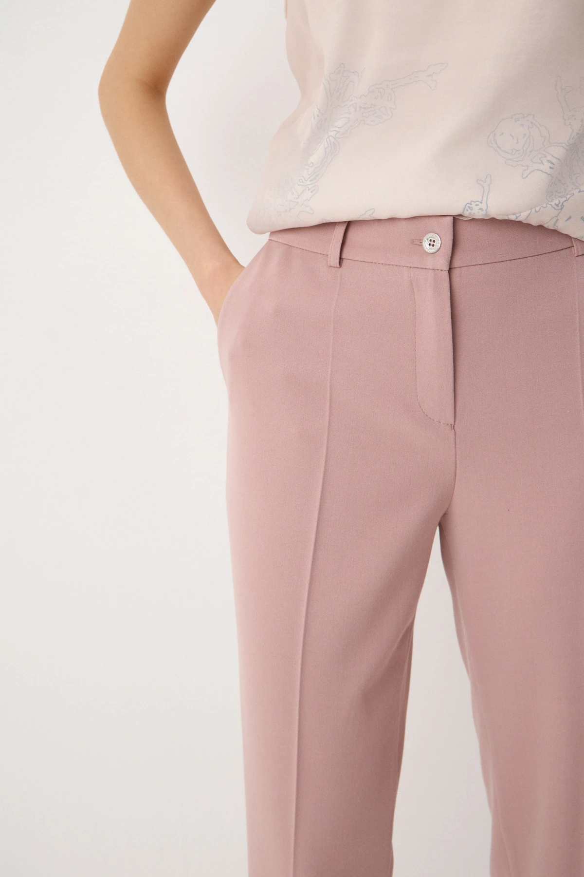 Брюки пудровые 1 Брюки пудровые 1