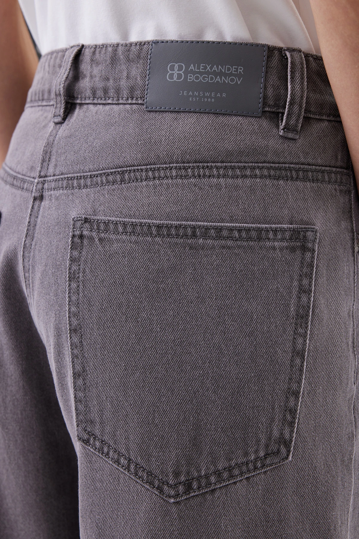 Брюки джинсовые серые 3