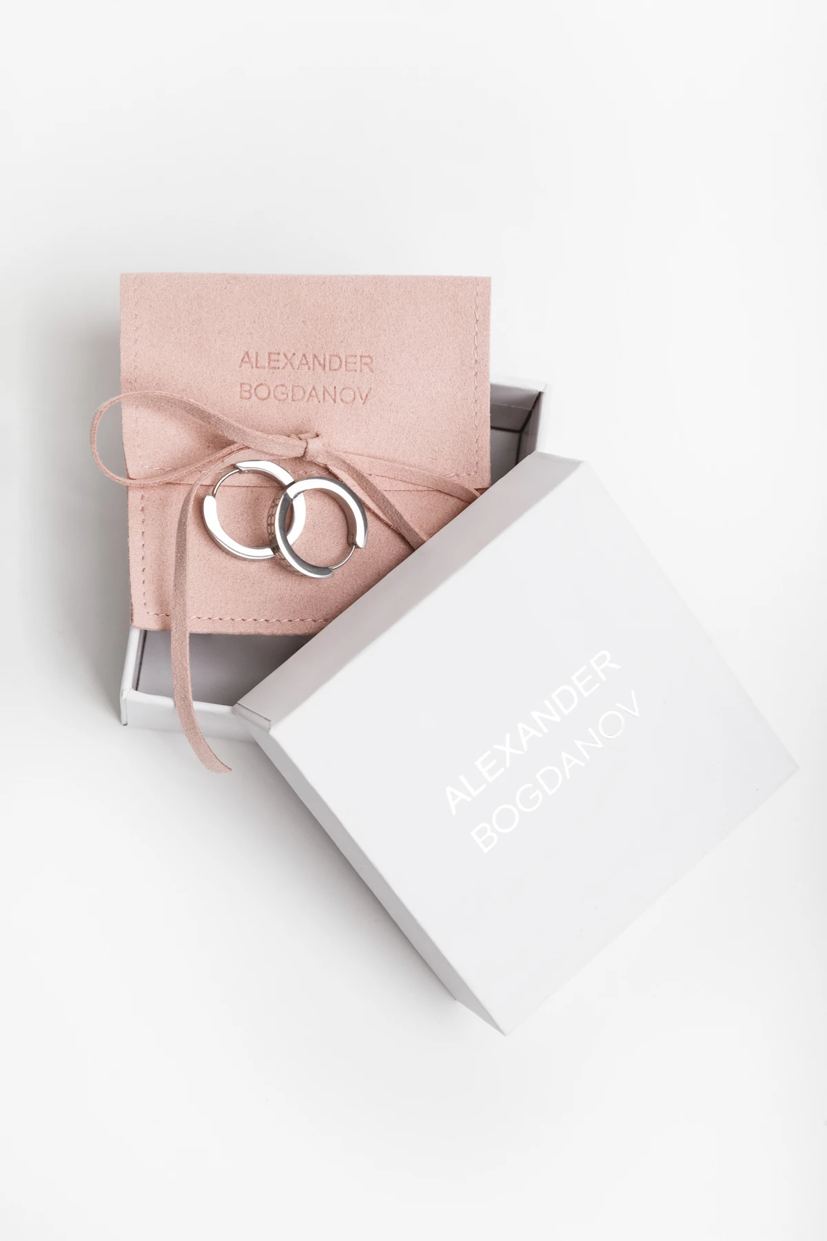 Серьги "88" с чехлом 5