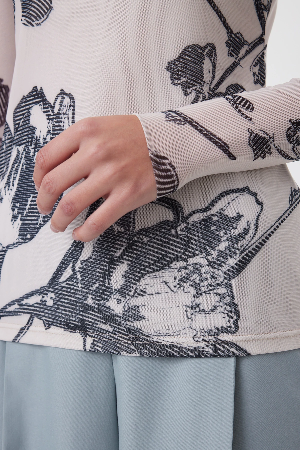 Джемпер "Силуэт весны" 4