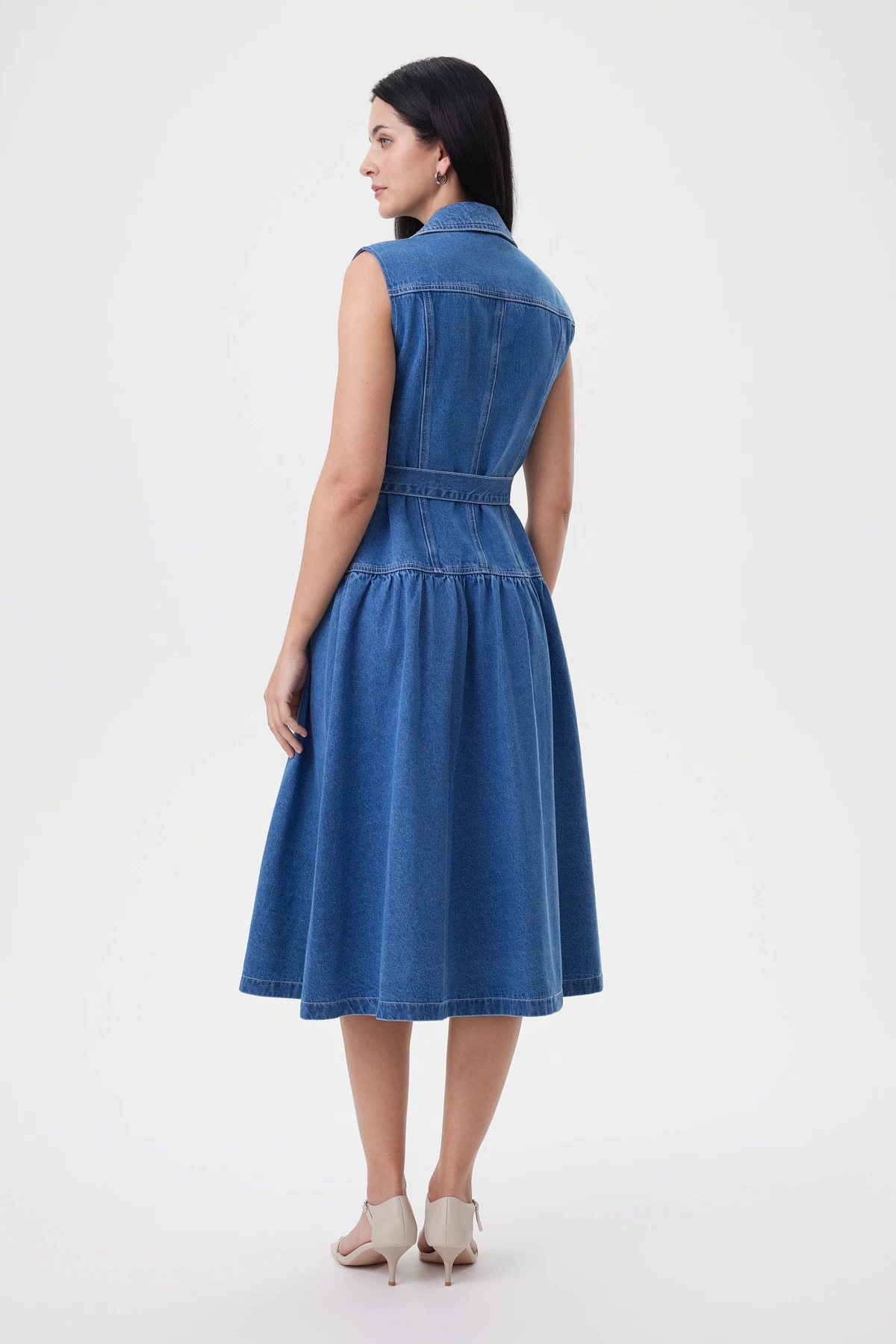 Платье джинсовое с поясом «Городской полдень» 1