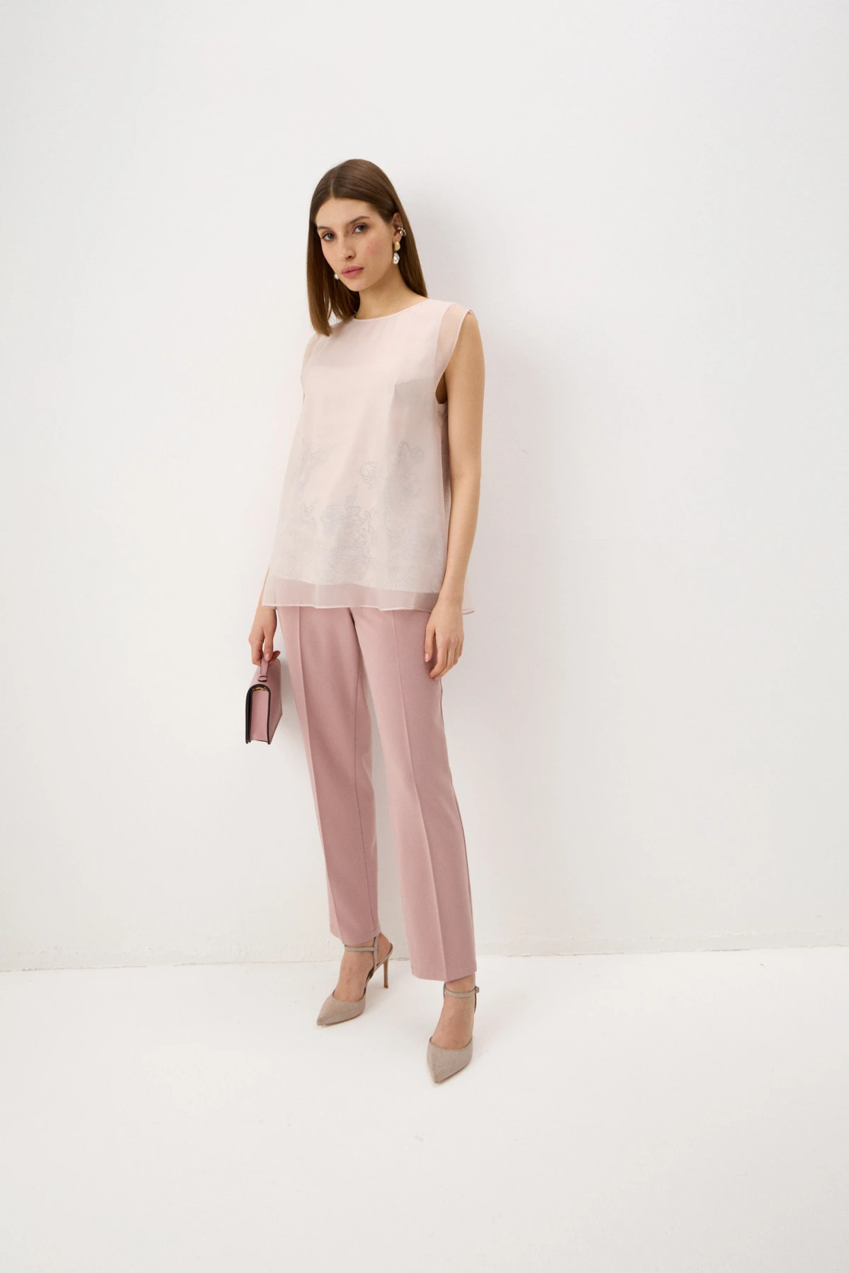 Брюки пудровые 3