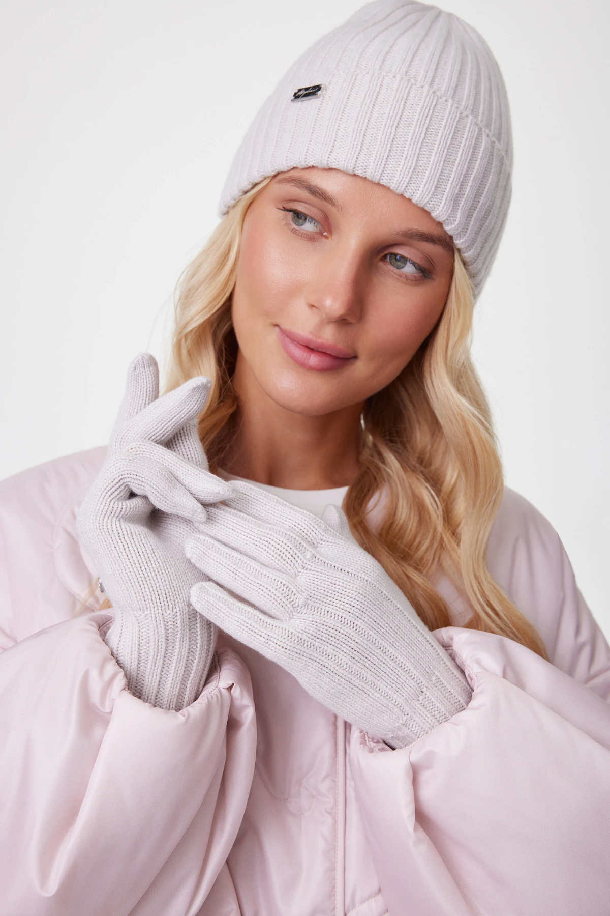 Перчатки пудра 1