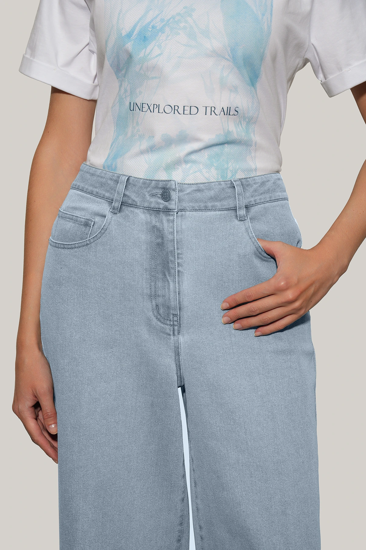 Джинсы голубые 3