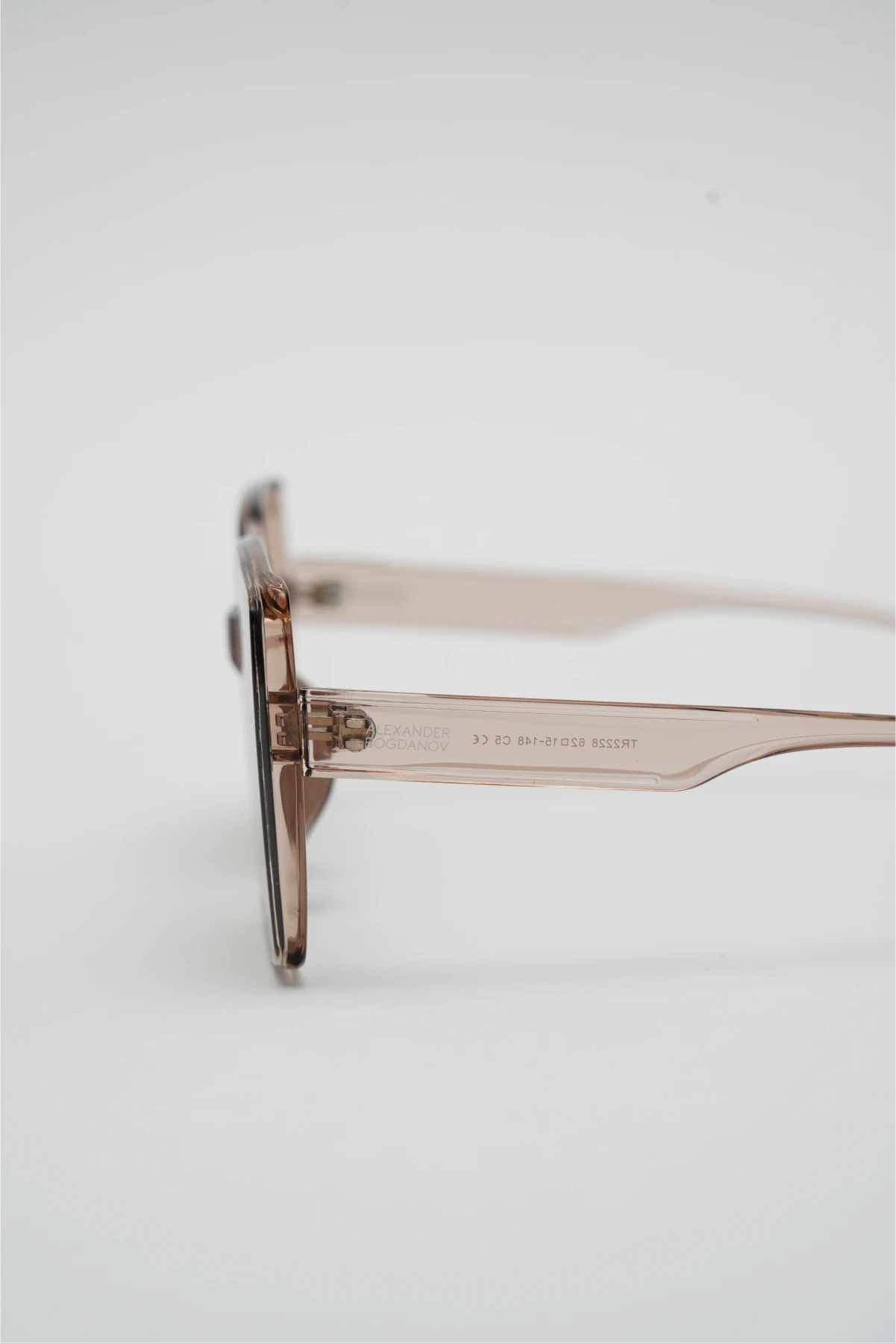 09-01-014 Очки коричневые с футляром 1