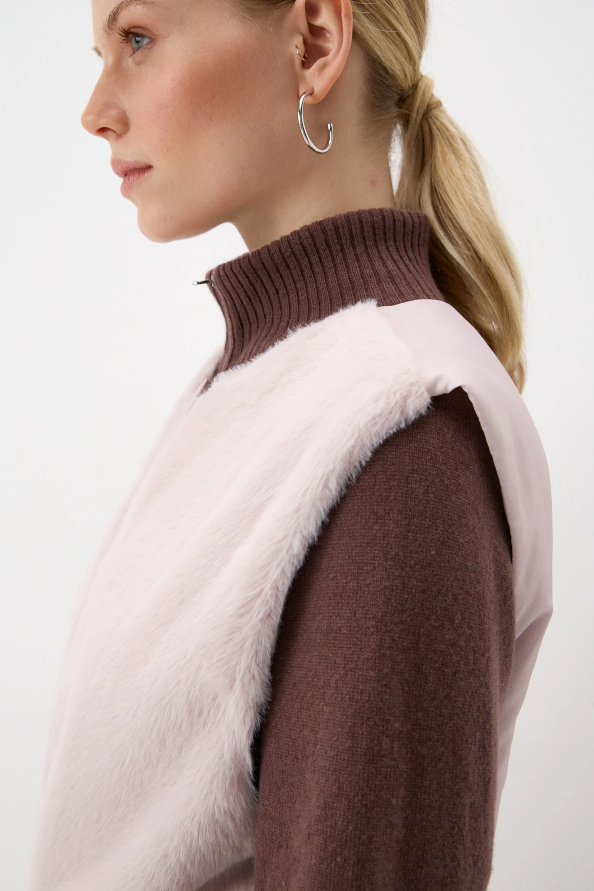 Жилет "Сонеты тепла" 4