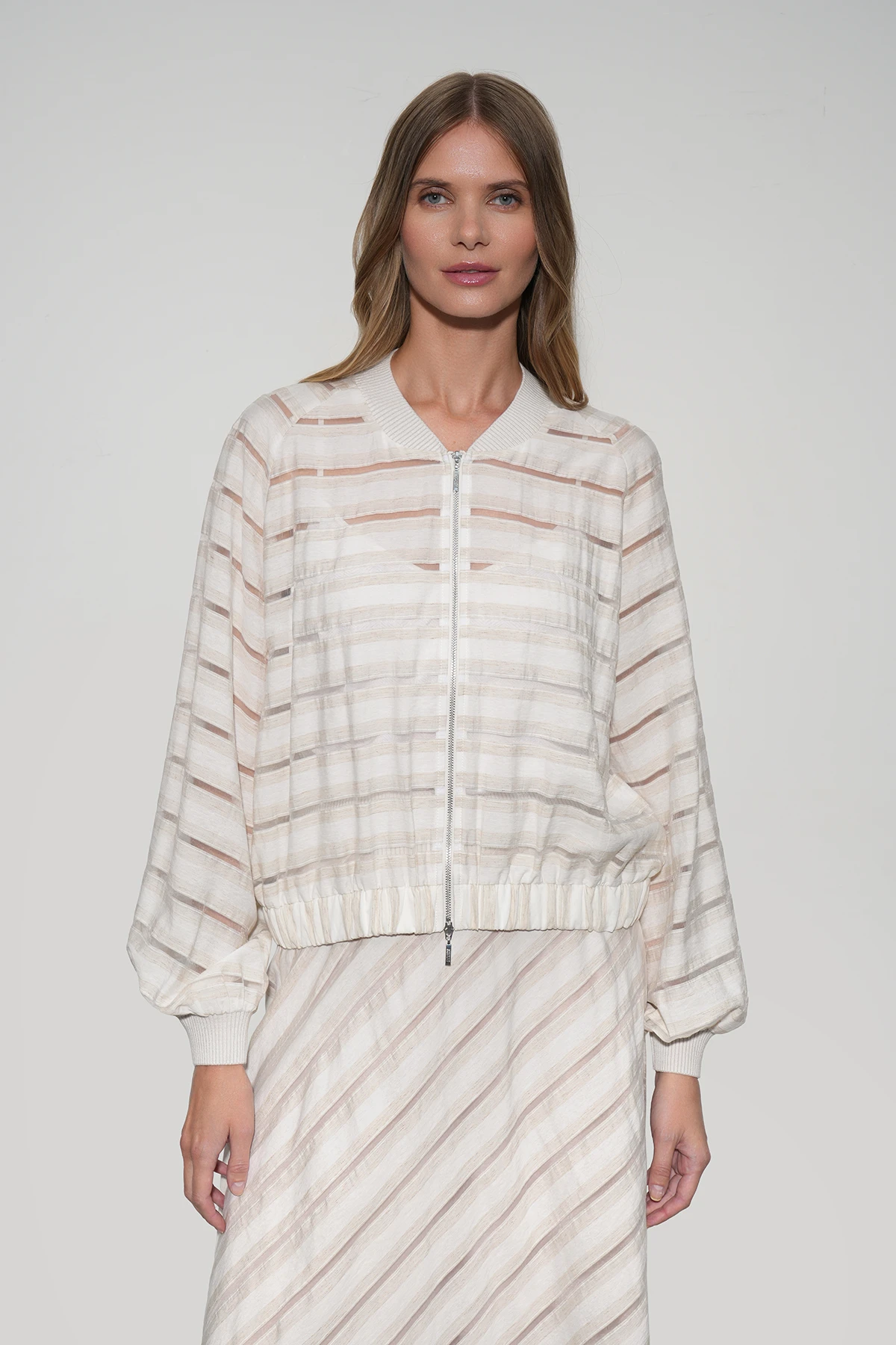 Бомбер "Вибрации лета" 2