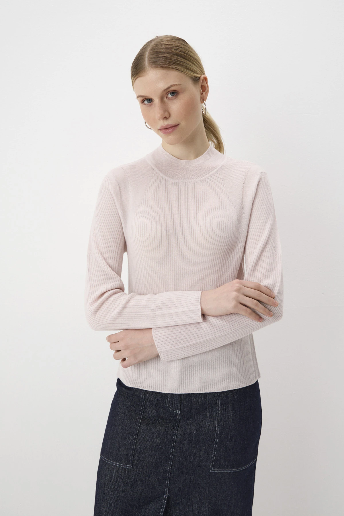Водолазка вязаная пудровая 4