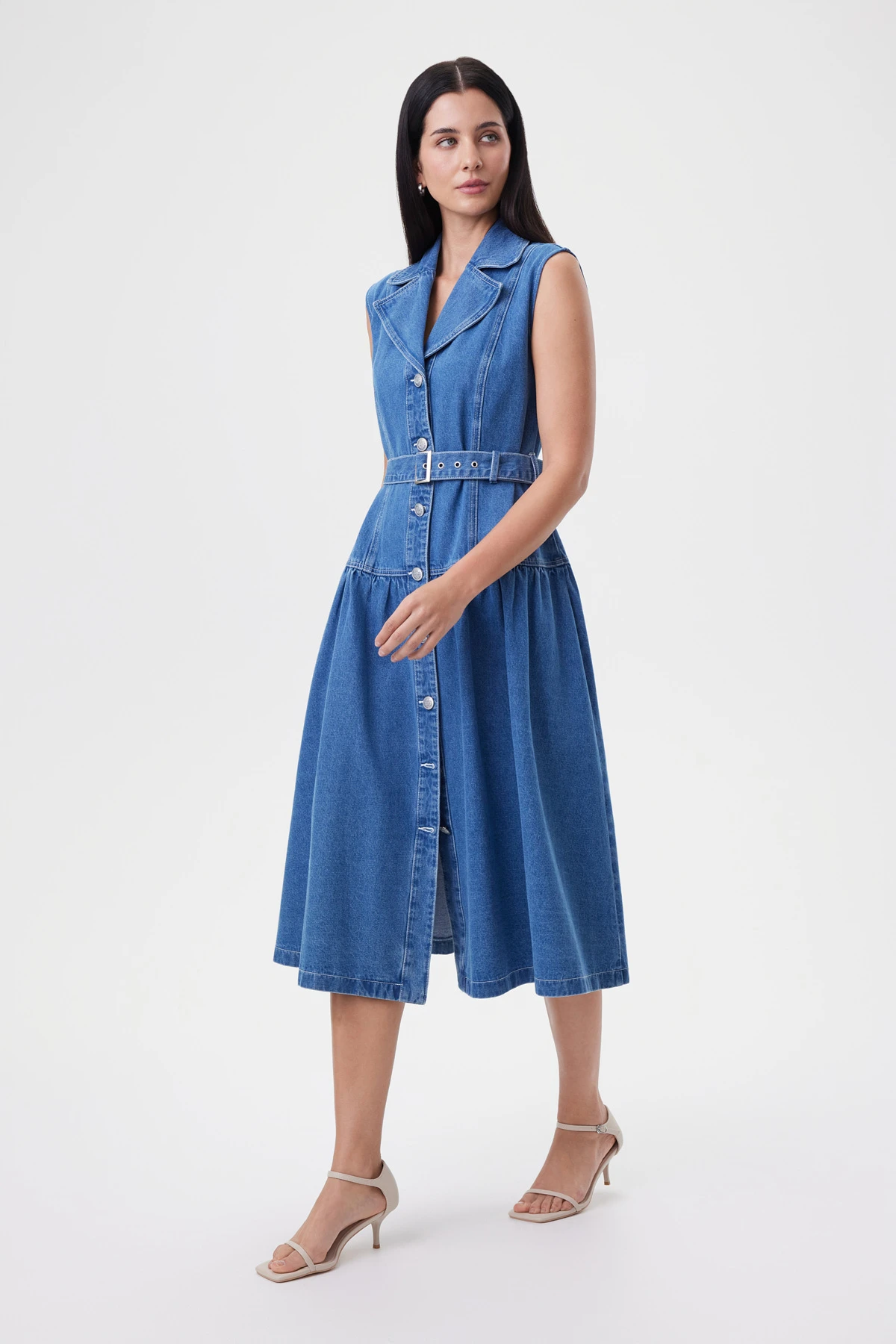 Платье джинсовое с поясом «Городской полдень» 2