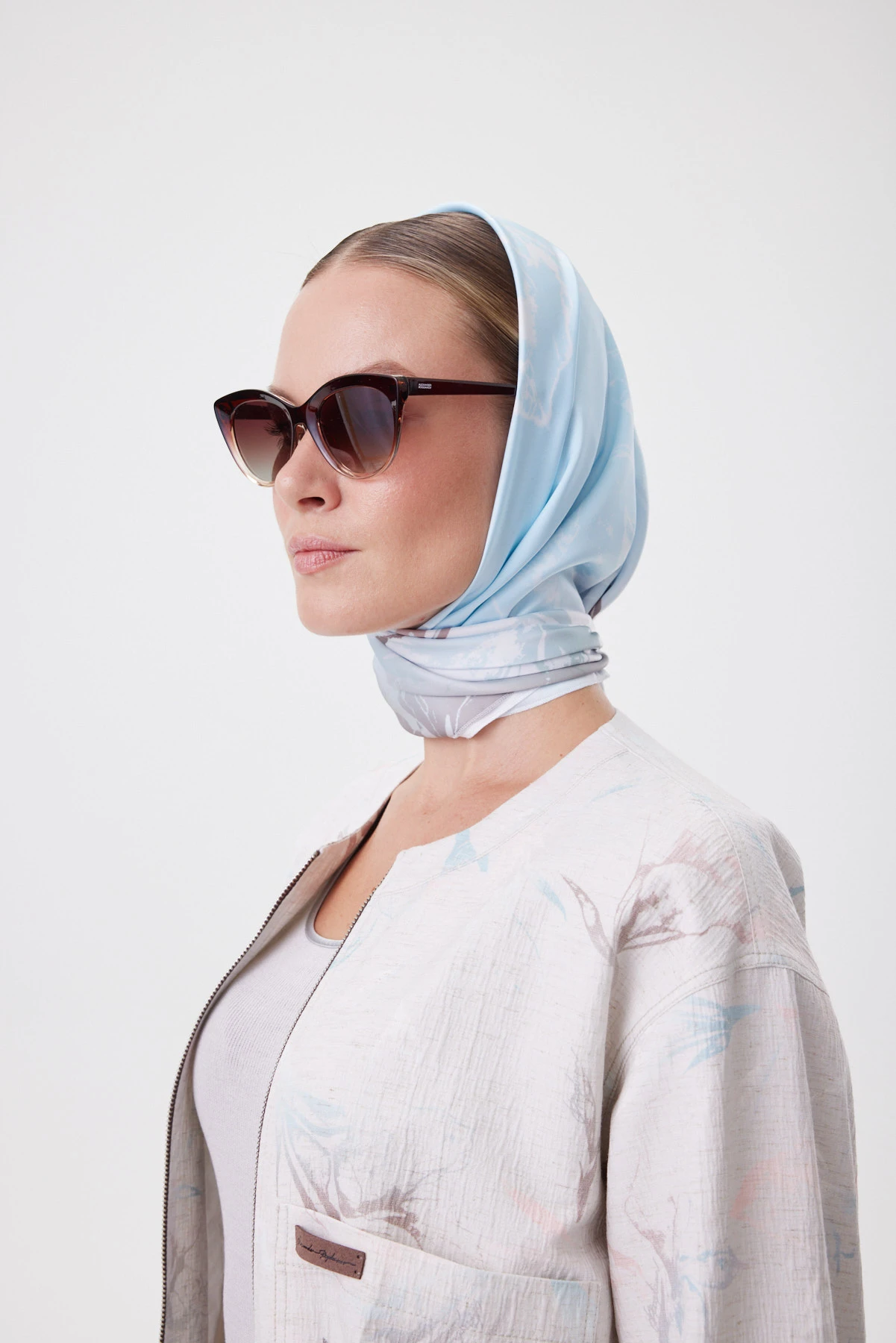 Платок "Осязание" 1