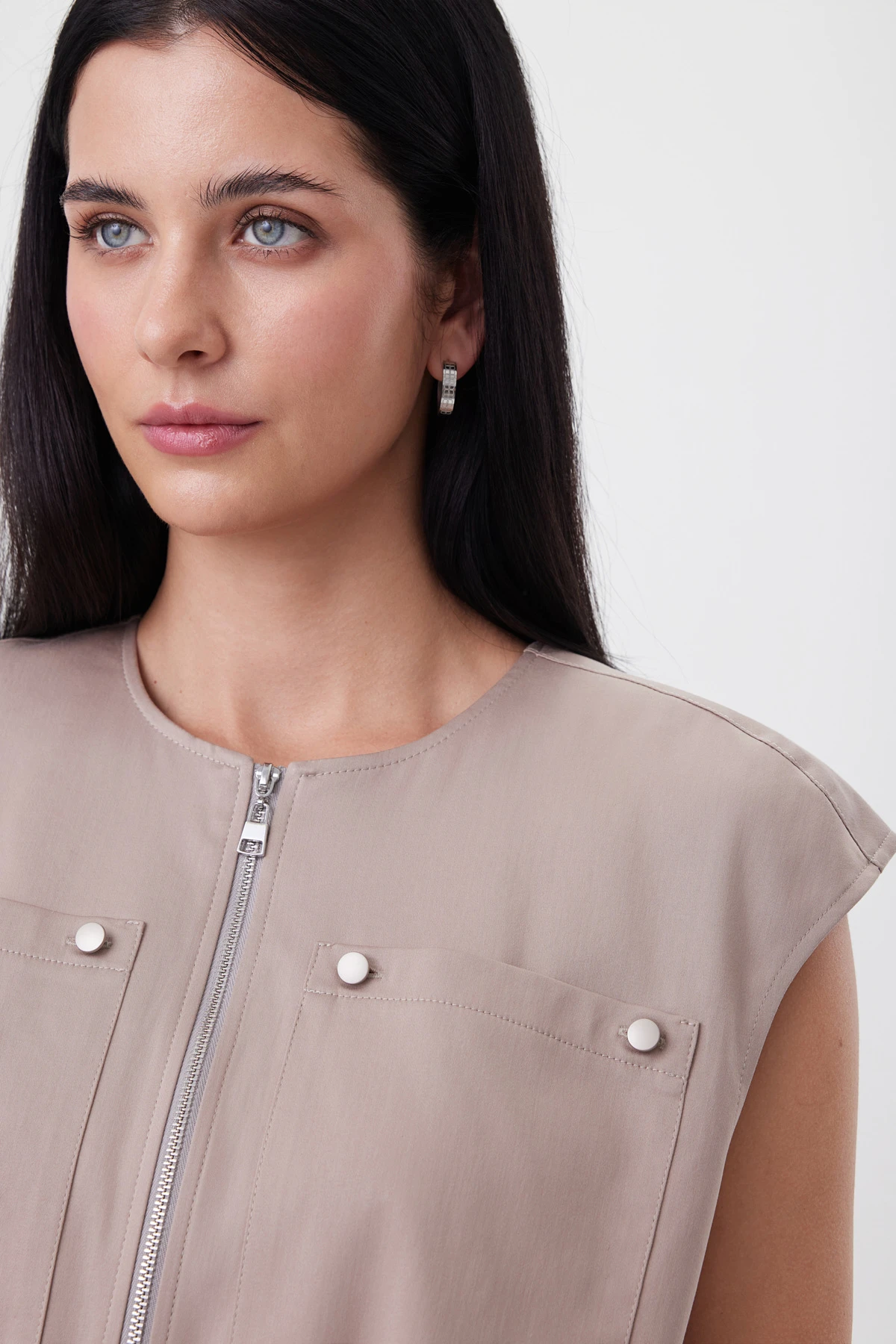 Жилет «Оттенки миндаля» 8