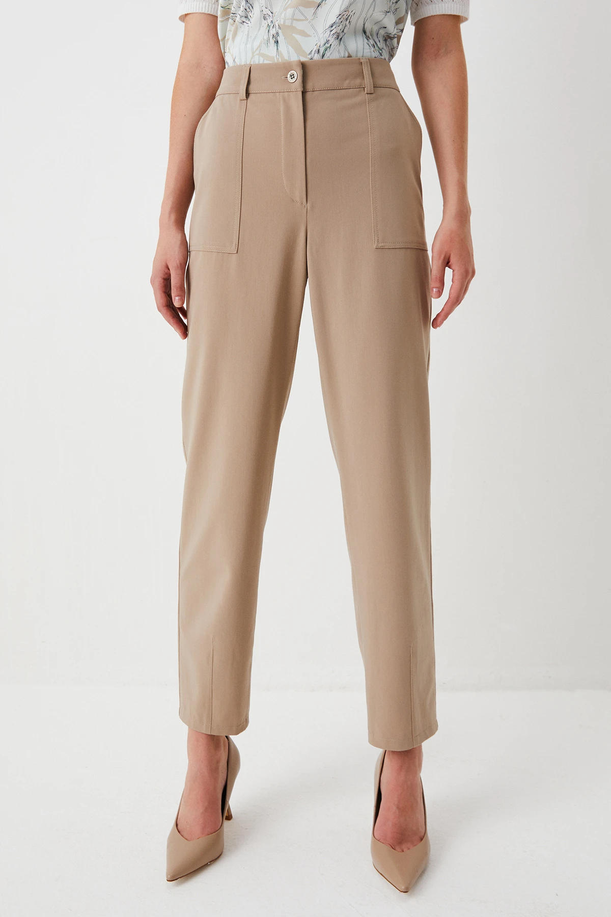 Брюки бежевые 2