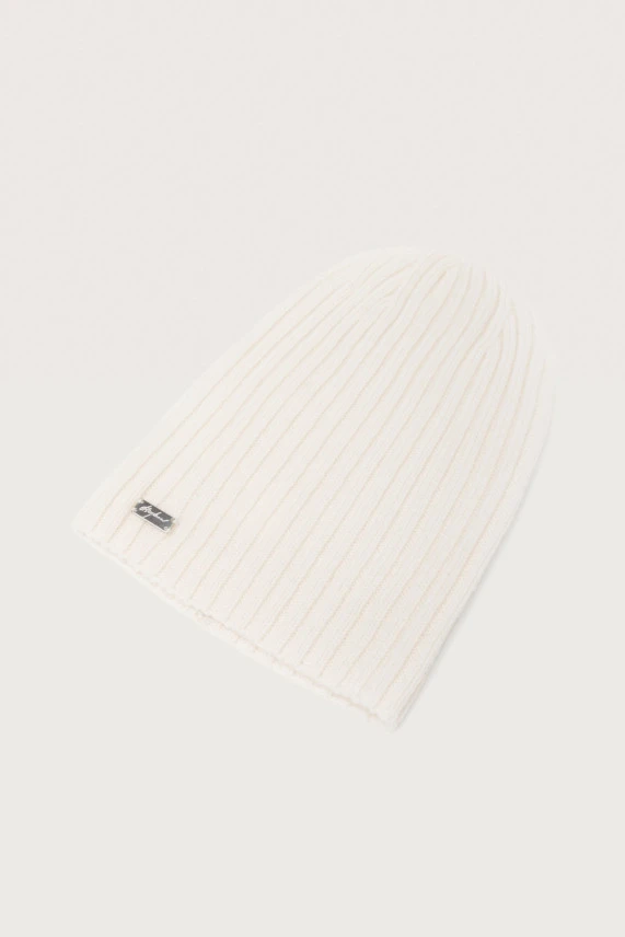 Шапка молочная