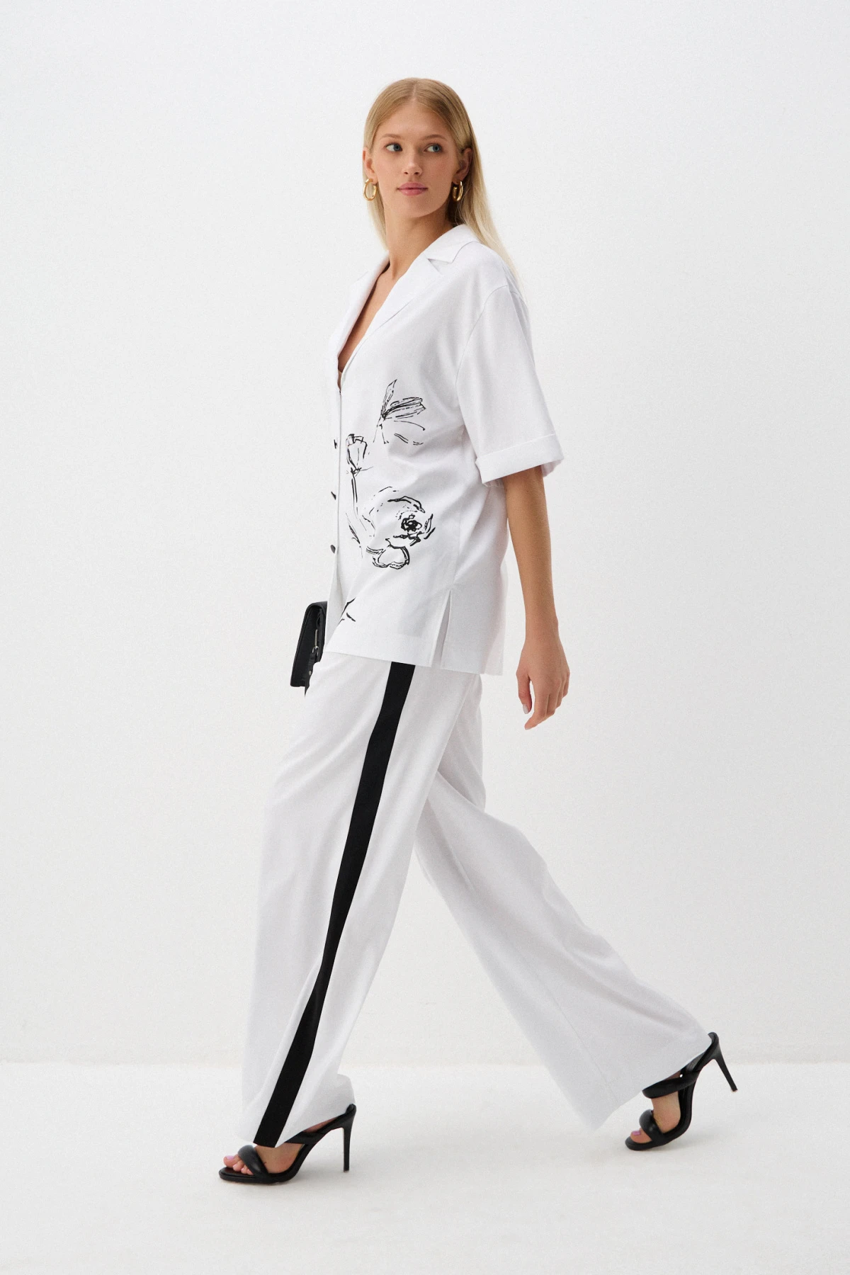 Брюки белые с лампасом 6