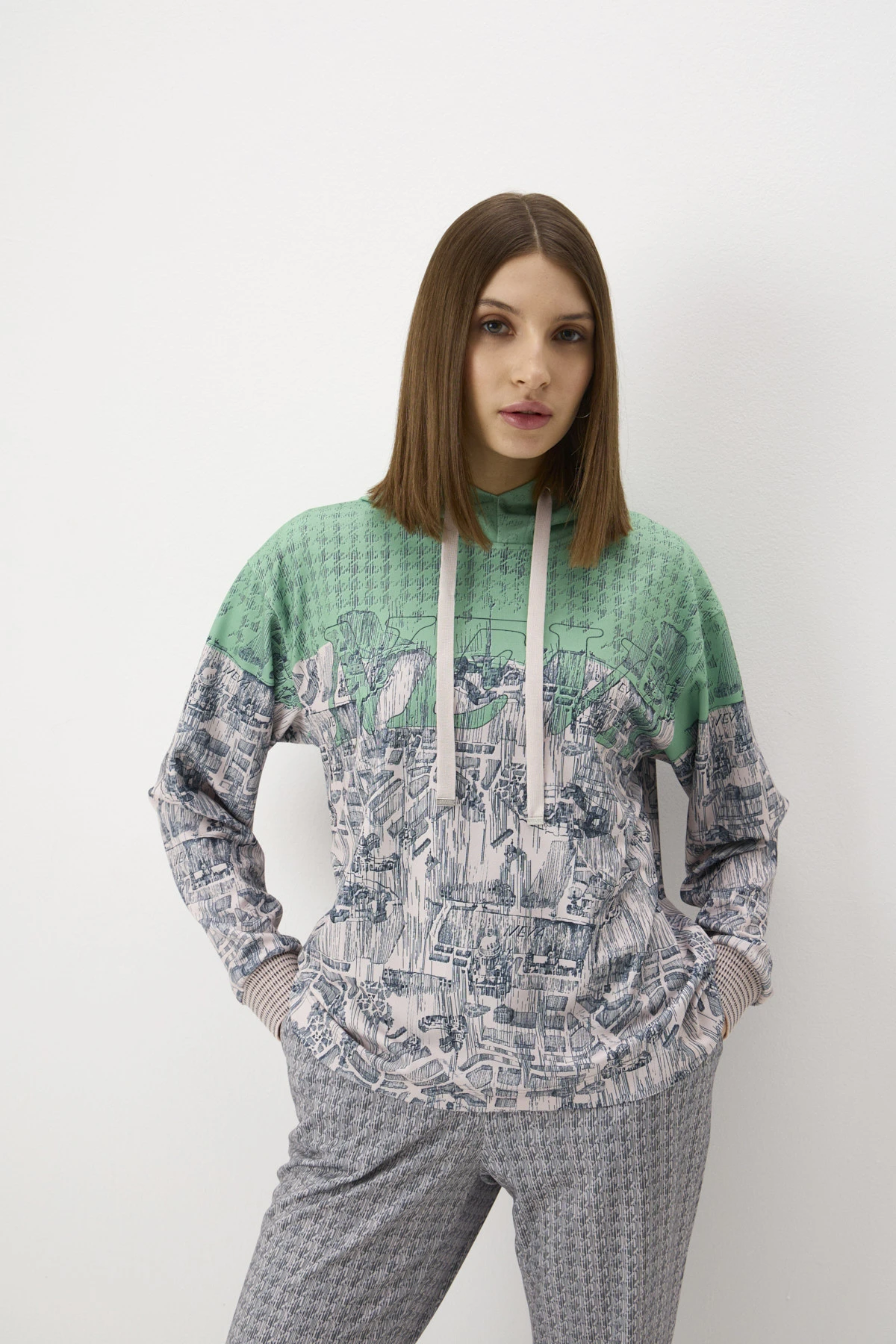 Худи &quot;Эскизы Невы&quot; 4