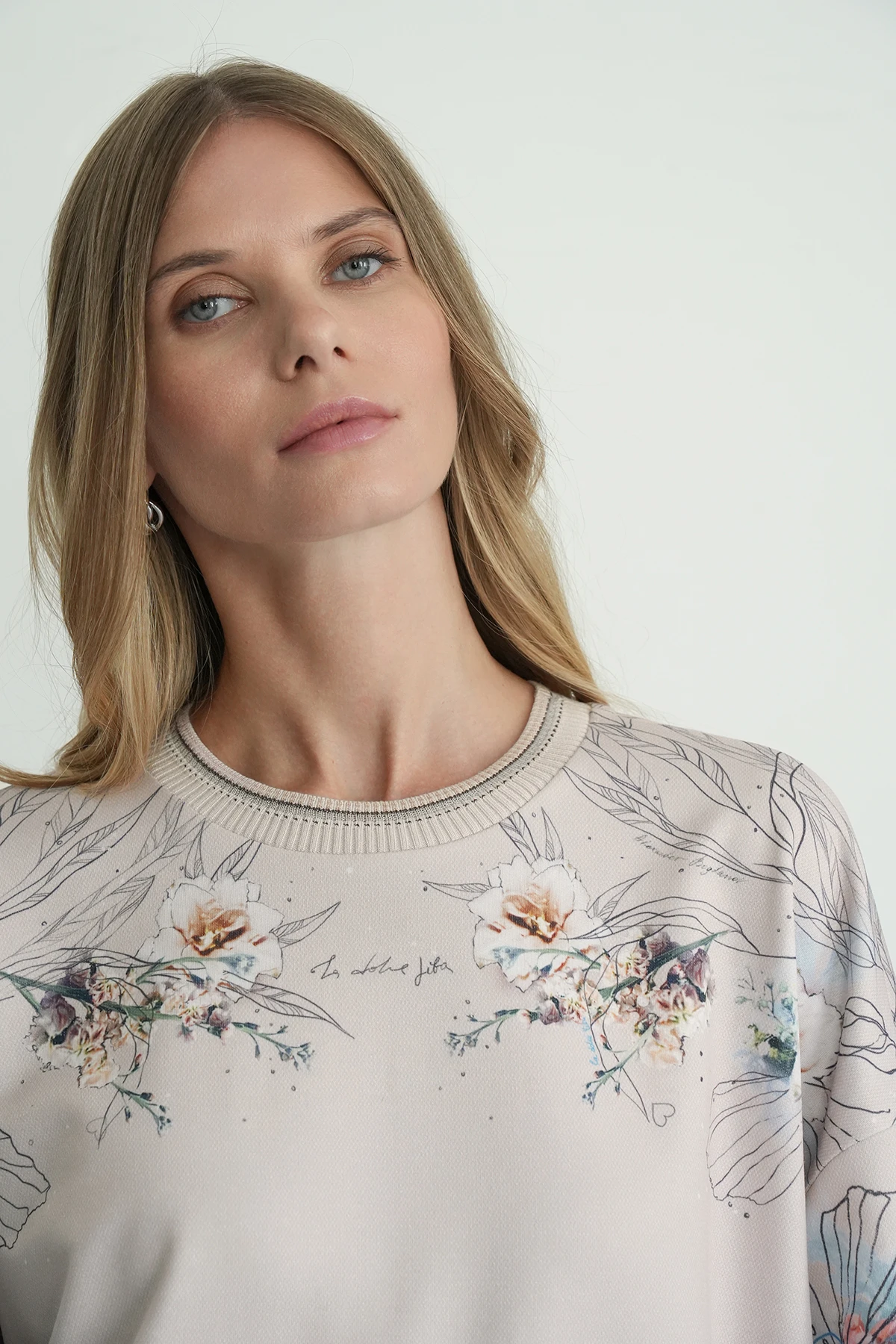 Свитшот &quot;Романтика приключений&quot; 1