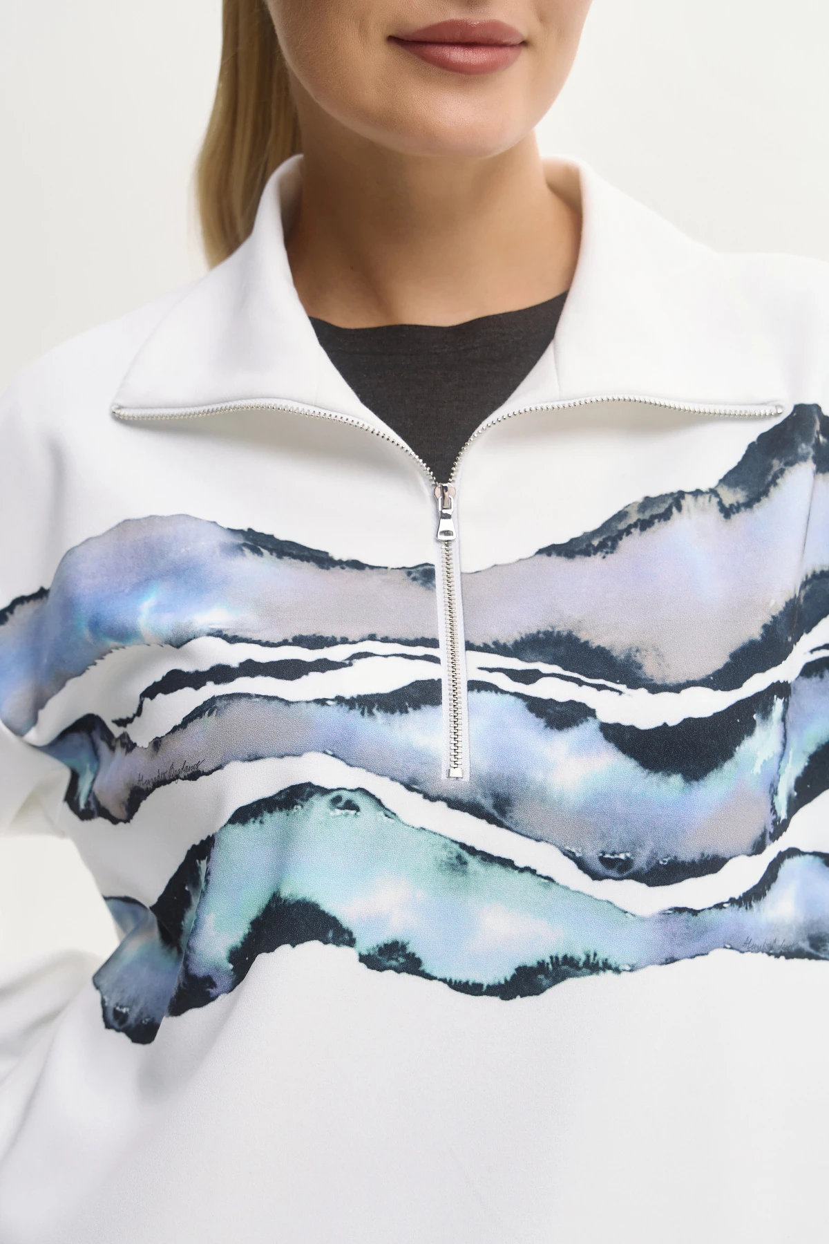 Толстовка светлая &quot;Акварельная фантазия&quot; 3