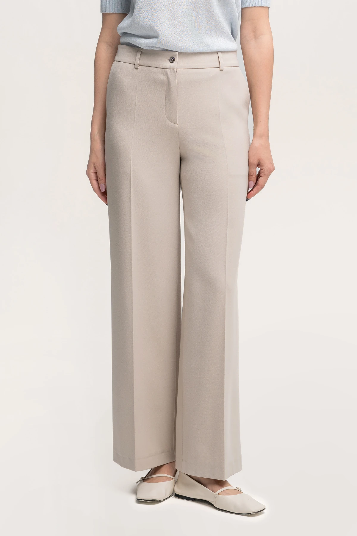 Брюки бежевые 1