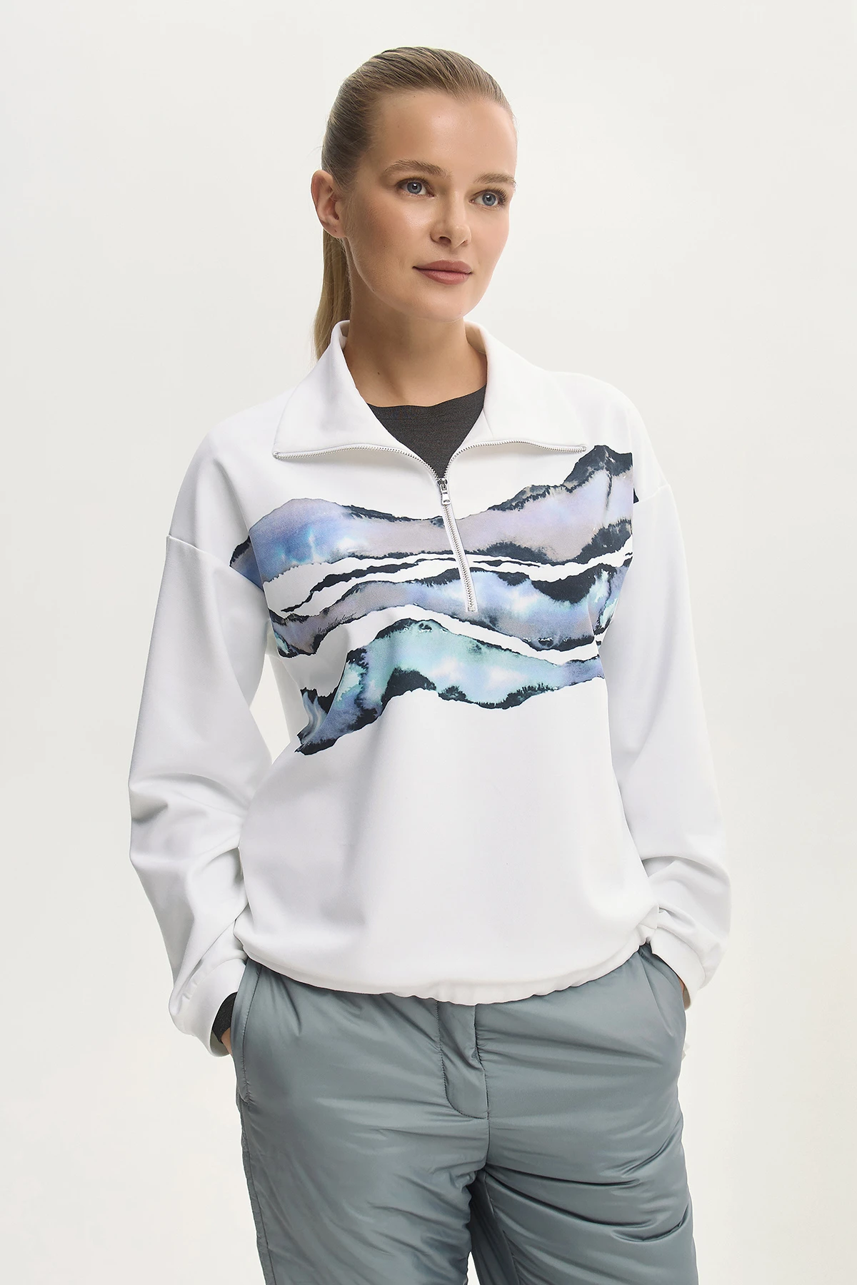 Толстовка светлая &quot;Акварельная фантазия&quot; 6